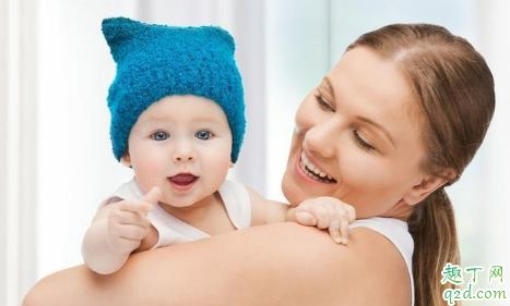 二个月的宝宝听力和成年人一样吗 二个月的宝宝听力还在发育吗