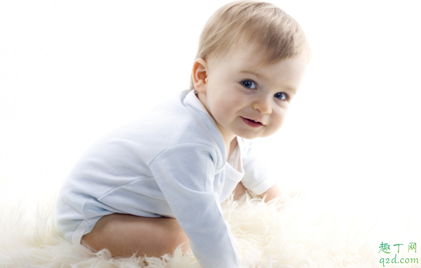 一岁多的宝宝可以穿开裆裤吗 一岁多的宝宝穿开裆裤有什么影响