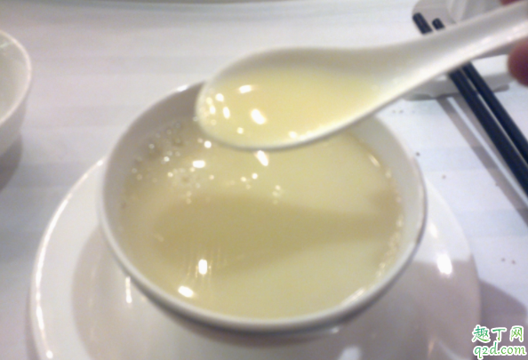宝宝3个多月可以喝米汤吗 宝宝辅食吃米汤还是米粉