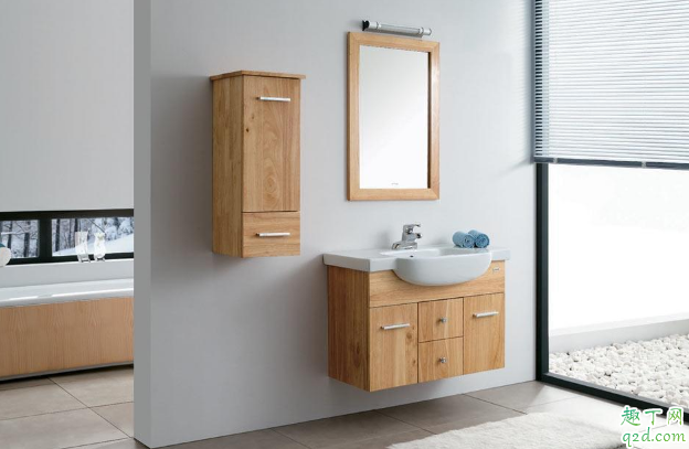 浴室用浴霸灯好还是暖风机好 浴霸和暖风机哪个耗电