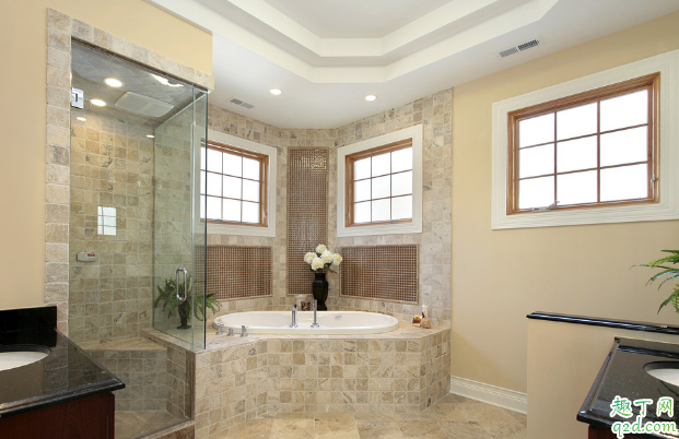 浴室用浴霸灯好还是暖风机好 浴霸和暖风机哪个耗电