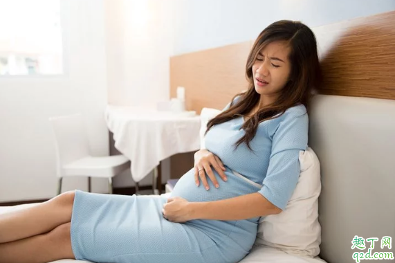 临产前洗澡好还是不洗澡好 临产前洗澡好不好