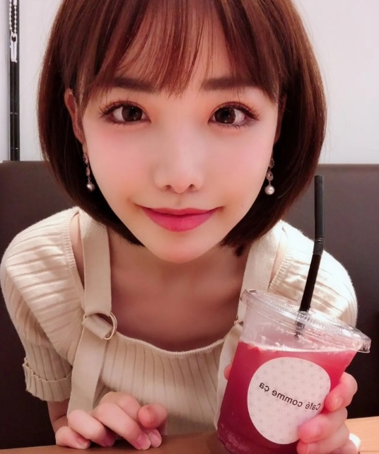 深田咏美是谁 深田咏美ppt图片