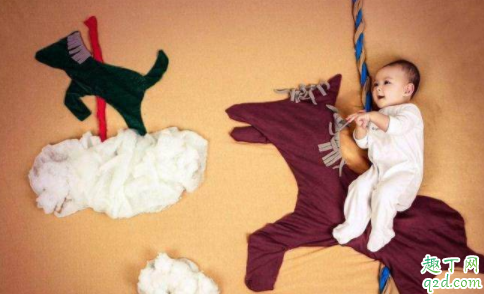 新生儿黄疸能不能喝葡萄糖 宝宝黄疸喂母乳有关系吗