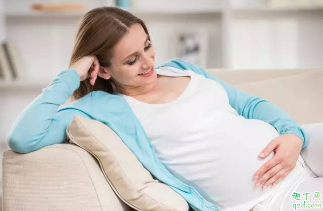 怀孕10周显怀正常吗 怀孕10周显怀是怎么回事