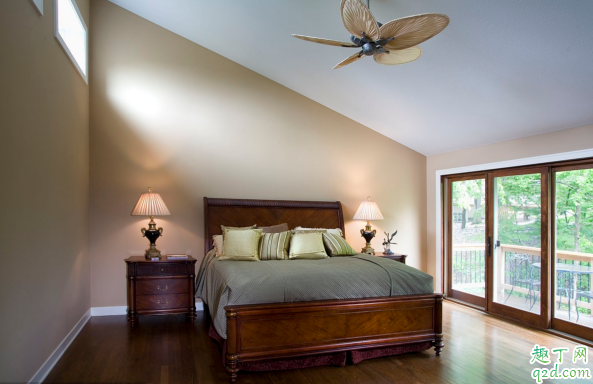 卧室阳台装推拉门好还是不装好 卧室阳台之间装推拉门的优缺点