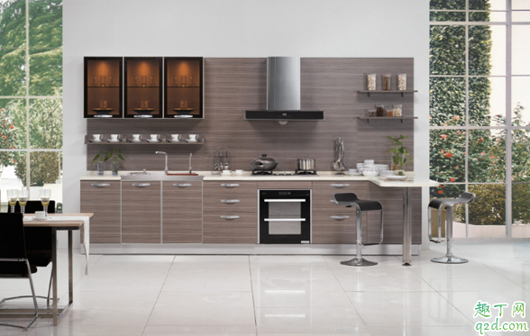 厨房贴瓷砖要不要留缝 厨房贴瓷砖留缝好还是不留好