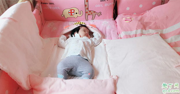 冬季新生儿准备几个包被 包被和抱被是一样吗