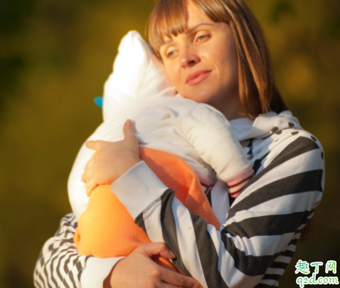 为什么小孩出生有牙齿 宝宝出生有牙齿弄掉以后有影响吗