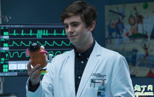 美剧良医第三季男主和莉亚在一起了吗 第三季良医男主最后和谁在一起了