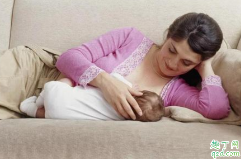 两个月以内的宝宝夜奶喂几次 宝宝夜奶频繁怎么调整