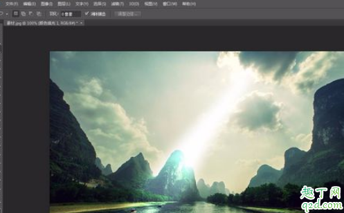 抖音2020一束光背景图怎么弄的 2020朋友圈背景一束光高清图片分享