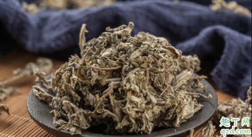 艾叶煮水能不能给新生儿洗澡用 艾草水洗澡有啥好处