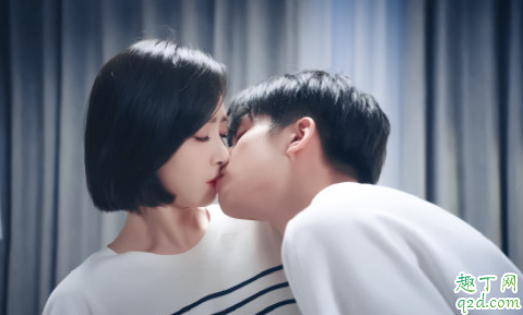 年下直球是什么意思 年下直球什么梗