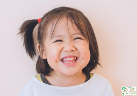 孩子经常眨眼正常吗 宝宝为什么可以长时间不眨眼