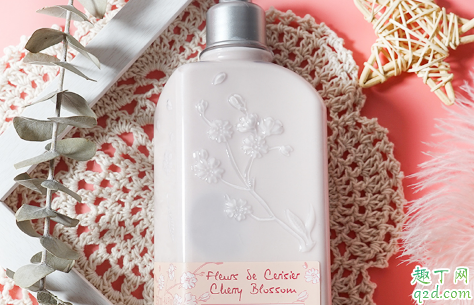 欧舒丹身体乳里面亮晶晶的是什么 欧舒丹身体乳孕妇用了一次有事吗