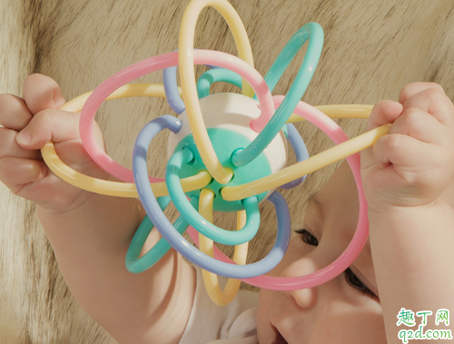 小宝宝需不需要磨牙棒 多大的宝宝用磨牙棒合适