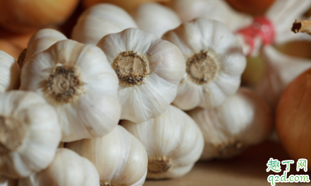 草木灰对大蒜有什么作用 草木灰可以防止大蒜病虫害吗