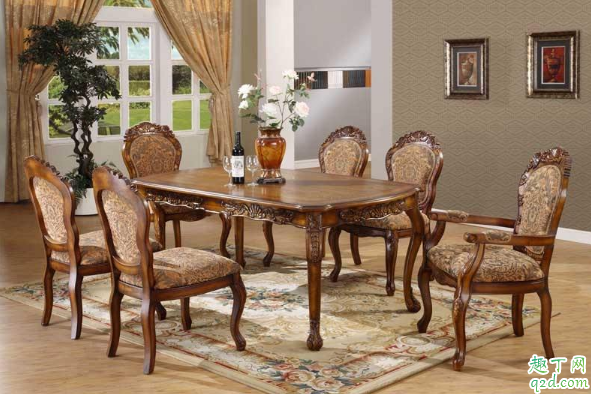 餐桌什么样的实用又好看 餐桌选购有什么讲究