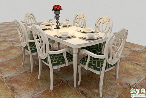 餐桌什么样的实用又好看 餐桌选购有什么讲究