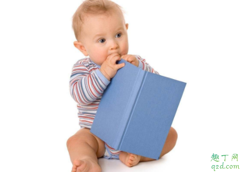 刚满月的宝宝七天没排便怎么回事 满月宝宝不排便如何处理