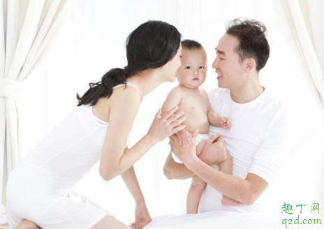 刚满月的宝宝七天没排便怎么回事 满月宝宝不排便如何处理