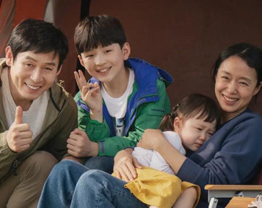 2019韩国高分电影排名，《寄生虫》豆瓣评分8.7，《小委托人》感人