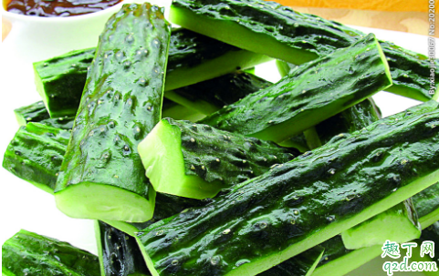 黄瓜叶片发黄是什么病 黄瓜叶子发黄怎么解决