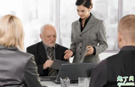 同事对我不友好怎么办 新人怎么融入老员工