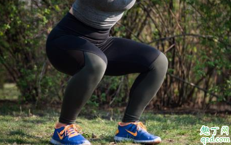 深蹲运动为什么膝盖疼 深蹲膝盖为什么不能超过脚尖