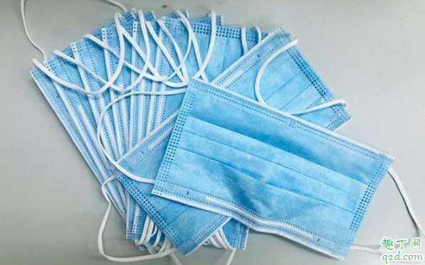 医用口罩中间层能点燃吗 医用口罩内层烧不着吗
