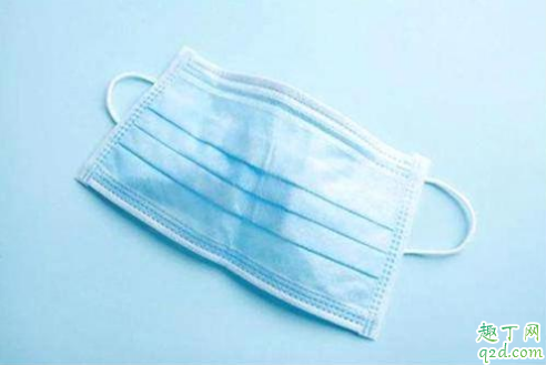 医用口罩中间层能点燃吗 医用口罩内层烧不着吗