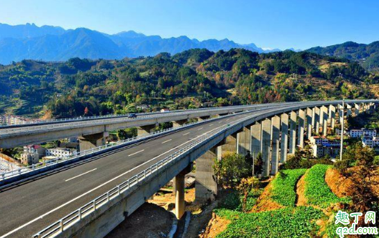 在湖北的外地人可以出去吗 疫情期间在湖北的外地人怎么回去