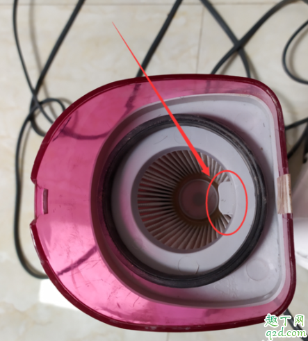 美的吸尘器不吸了怎么办 美的吸尘器怎么打开清理