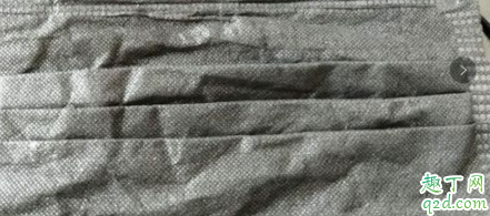 黑色口罩和蓝色口罩哪个好 黑色一次性口罩绳子在里面还是在外面