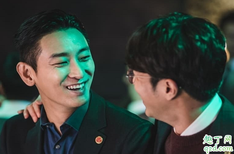 韩剧Hyena郑锦紫喜欢谁 郑锦紫尹熙材结局在一起没