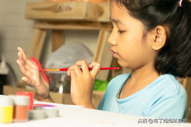 怎么从生活中提高孩子的专注力 在家里家长如何提高孩子的专注力