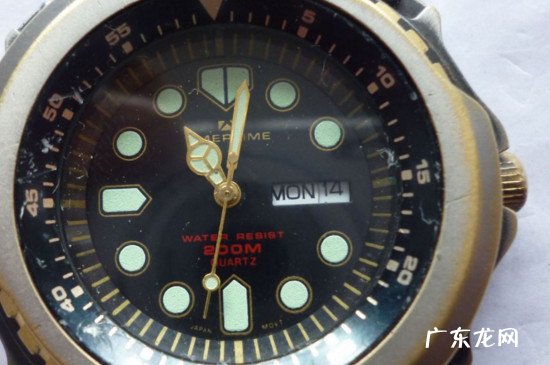 石英表怎么调时间