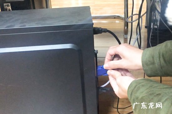 电脑显示屏不亮但是主机已开机