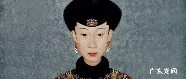 路拍一米五的四千年美女鞠婧祎长这样,而她用穿搭艳压大长腿名模