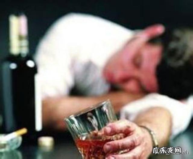 每次喝完酒后,抠喉催吐会怎么样
