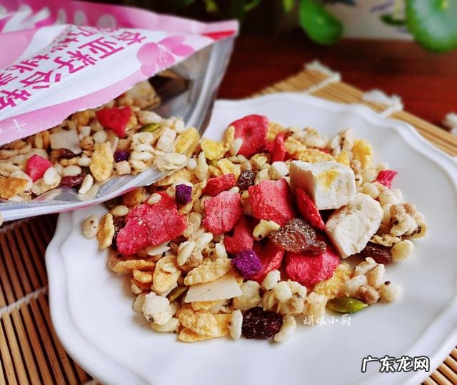 周六的早餐不马虎，鲜亮看着好心情，吃着开心舒坦，做法特别简单