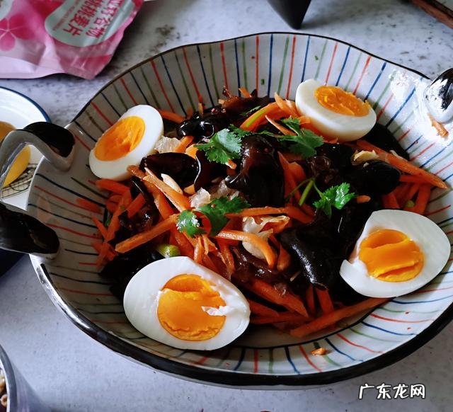 周六的早餐不马虎，鲜亮看着好心情，吃着开心舒坦，做法特别简单