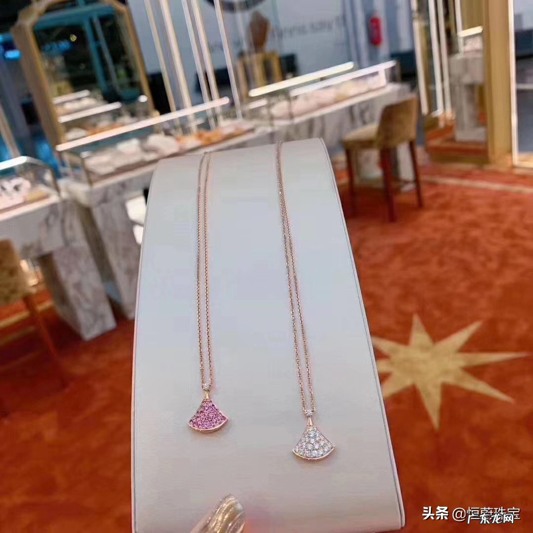 最适合女生的七夕项链推荐 女士项链品牌排行榜前十名
