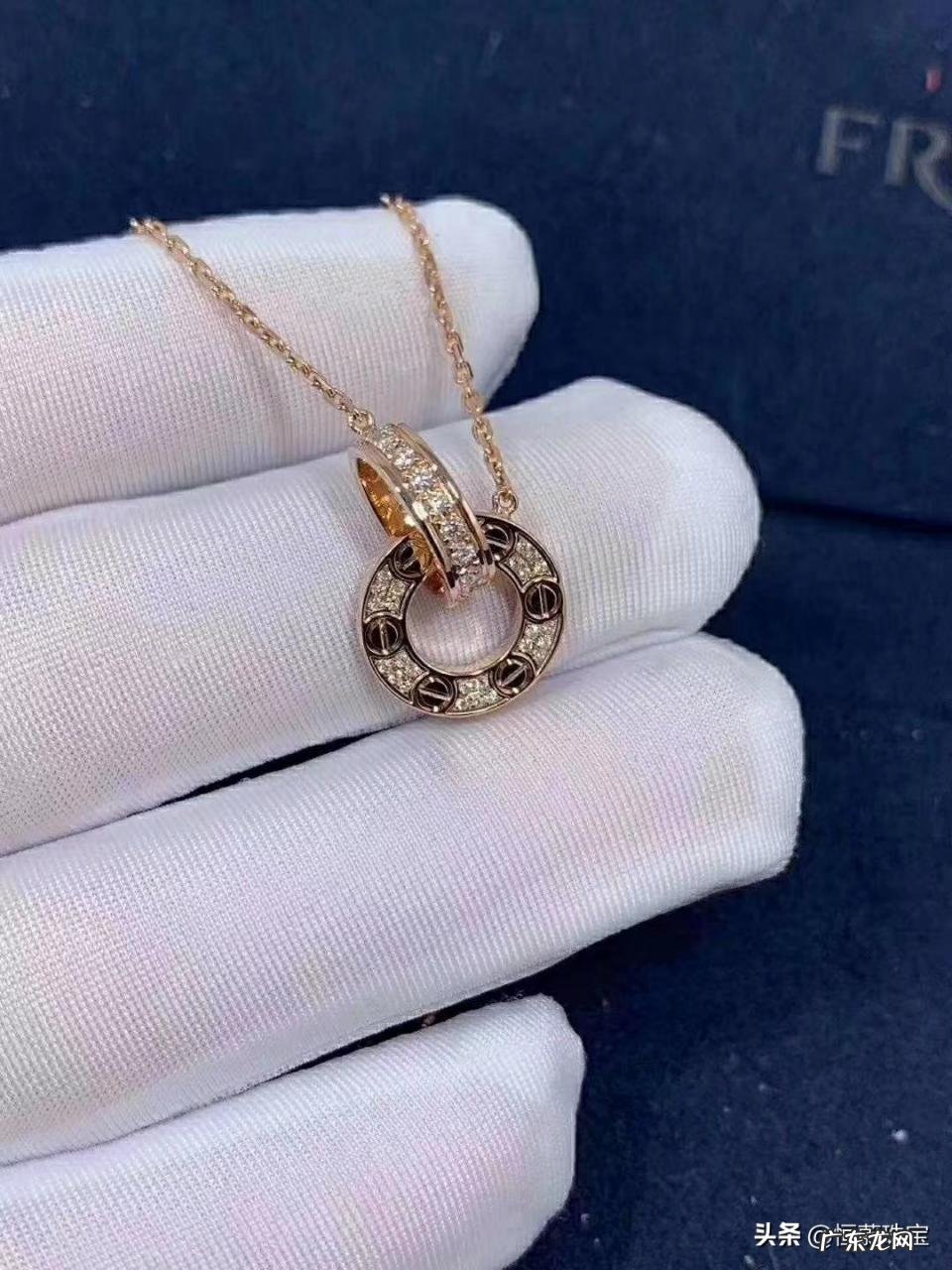 最适合女生的七夕项链推荐 女士项链品牌排行榜前十名