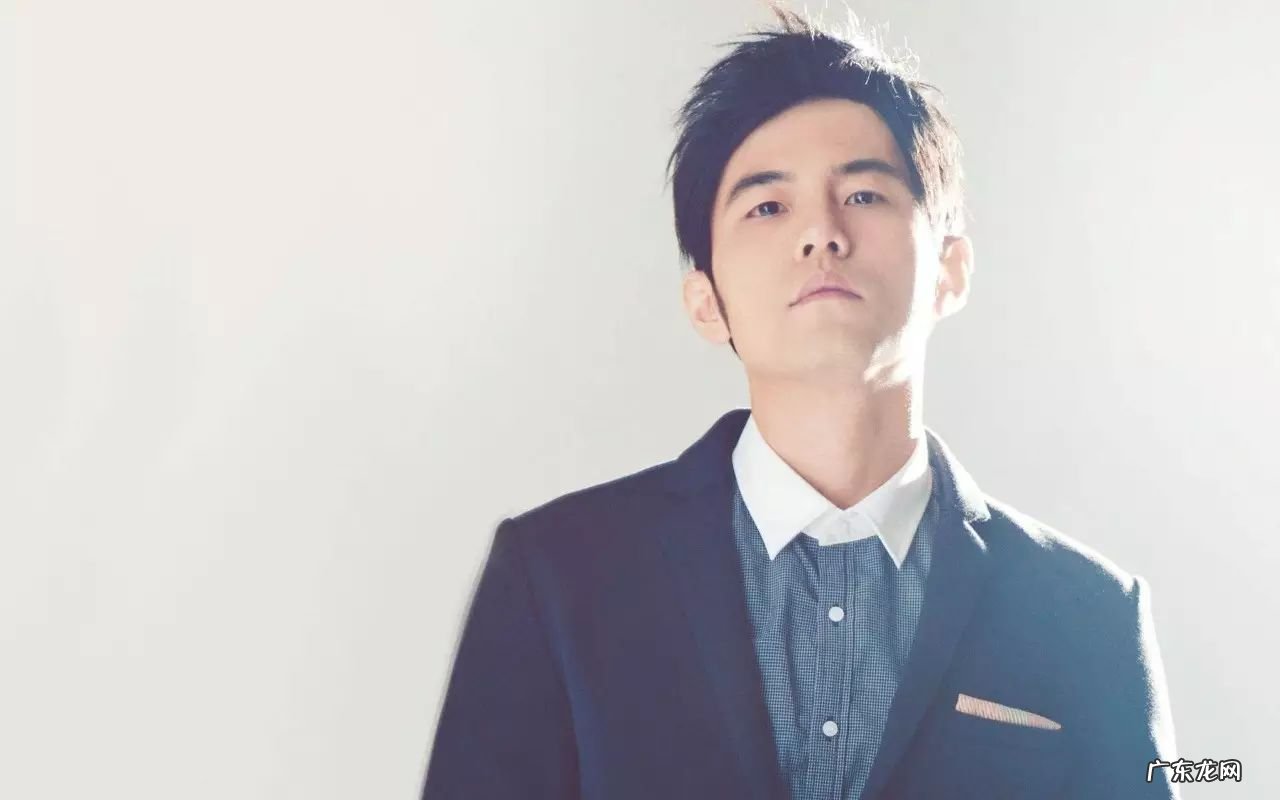 周杰伦新歌被质疑抄袭是真的吗?周杰伦霸气回应,亲授音乐课澄清