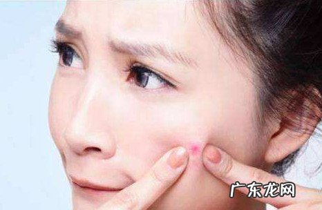 茶树精油使用方法，茶树精油可以涂脸上吗 ？