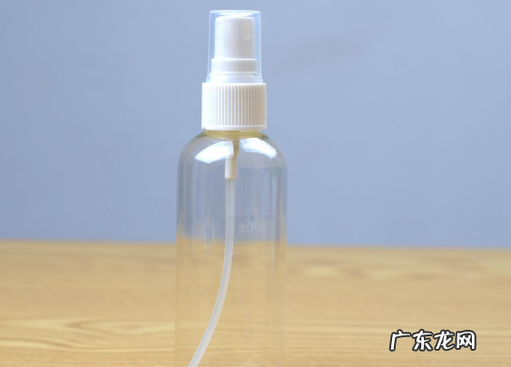 小狗嘴角溃烂发臭破溃