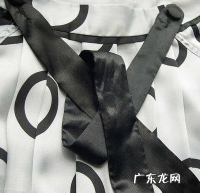 蝴蝶结三种系法步骤 怎么打蝴蝶结好看