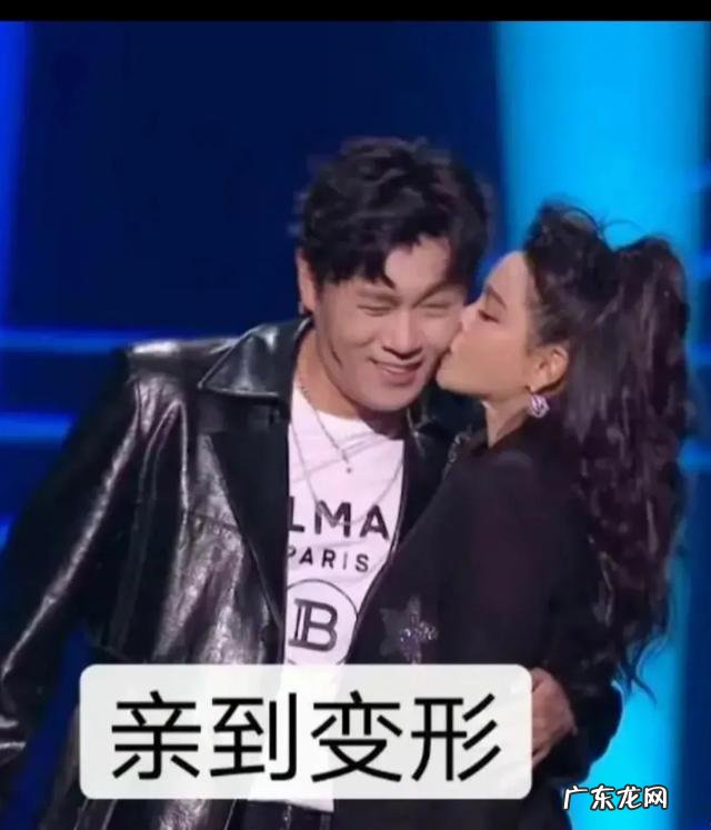 如何评价伊能静在《乘风破浪的姐姐》中的表现